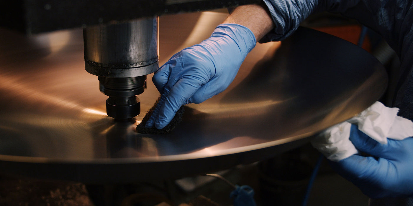 Atelier001 polishing metal plate - Image 2